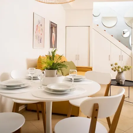A Tranquil Getaway With Garden- Close To Sea