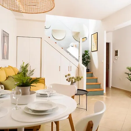 A Tranquil Getaway With Garden- Close To Sea Apartment Kalamata